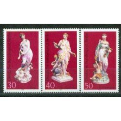 Alemania Berlín - 442-44 - 1974 DEUTSCHE Porcelanas de Berlín Lujo Alemania Berlín - 442-44 - 1974 DEUTSCHE Porcelanas de Berlín Lujo