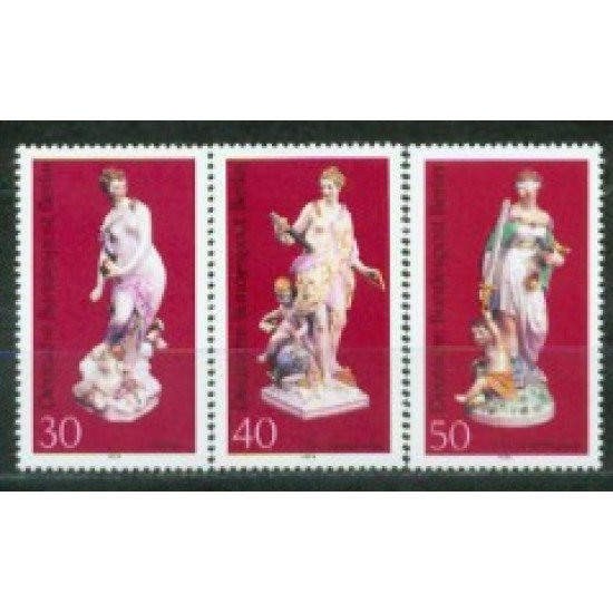 Alemania Berlín - 442-44 - 1974 DEUTSCHE  Porcelanas de Berlín Lujo