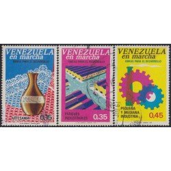Venezuela 901/03 1973 Artesanía Parques industriales pequeña industria usados Venezuela 901/03 1973 Artesanía Parques industriales pequeña industria usados