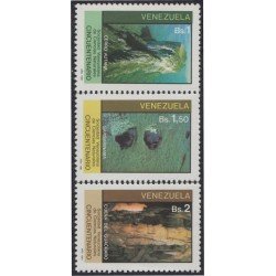 PI2 Venezuela 1099/01 1981 Cerro Autana Sarisariñama Cueva del Guácharo MNH PI2 Venezuela 1099/01 1981 Cerro Autana Sarisariñama Cueva del Guácharo MNH