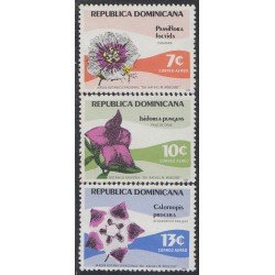 Rep. Dominicana A- 340/42 1979 Jardín Botánico Nacional Flores flowers MNH Rep. Dominicana A- 340/42 1979 Jardín Botánico Nacional Flores flowers MNH