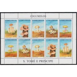 Santo Tomé y Príncipe 899/03 1988 Minihojita Flora Champiñones MNH Santo Tomé y Príncipe 899/03 1988 Minihojita Flora Champiñones MNH
