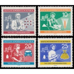 Alemania Oriental 515/18 1960 Día de los empleados del sector químico MNH Alemania Oriental 515/18 1960 Día de los empleados del sector químico MNH