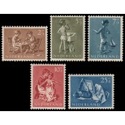 Holanda Netherlands 626/30 1954 En beneficio de obras para la infancia MNH