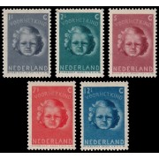 Holanda Netherlands 434/38  1945 Obras por la infancia MH