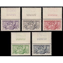 Monaco 371/75 1951 Sello del príncipe Caballo y armadura Con bandeleta MNH Monaco 371/75 1951 Sello del príncipe Caballo y armadura Con bandeleta MNH