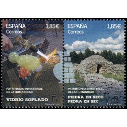 España Spain 5840/41 2025 Patrimonio inmaterial de la humanidad Vidrio soplado y Piedra en seco MNH España Spain 5840/41 2025 Patrimonio inmaterial de la humanidad Vidrio soplado y Piedra en seco MNH