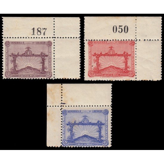 Uruguay 371/73 1928 Victoria del equipo de fútbol en los juegos olímpicos de Amsterdam MNH Uruguay 371/73 1928 Victoria del equipo de fútbol en los juegos olímpicos de Amsterdam MNH
