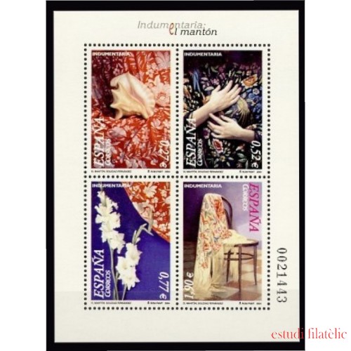 España Spain 4076 2004 Indumentaria El mantón MNH