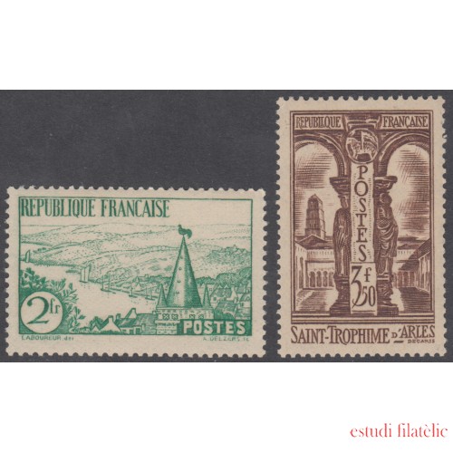 France Francia   301/02 1935 Saint Trophime MNH 