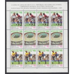 Guinea Ecuatorial 241/43 1997 Minihojita Fútbol Mundial 98 Guinea Ecuatorial 241/43 1997 Minihojita Fútbol Mundial 98