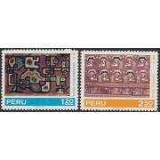 Perú 528/29 1971 Tejidos Tiahuanacoide y Chancay MNH