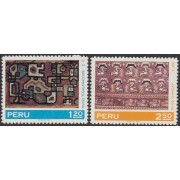 Perú 528/29 1971 Tejidos Tiahuanacoide y Chancay MH