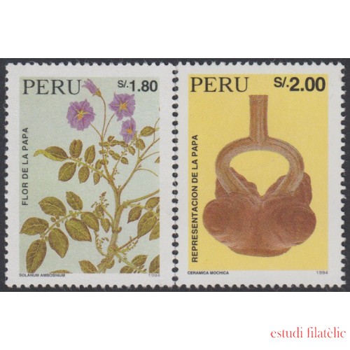 Perú 1044/45 1995 Cerámica Mochica representación de la Papa MNH
