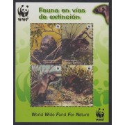 Perú 1441/44 2004 Fauna en vías de extinción WWF nutria MNH