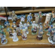 <div><strong>Colección 31 figuras motivos filatélicos Capodimonte<br />
</strong></div>